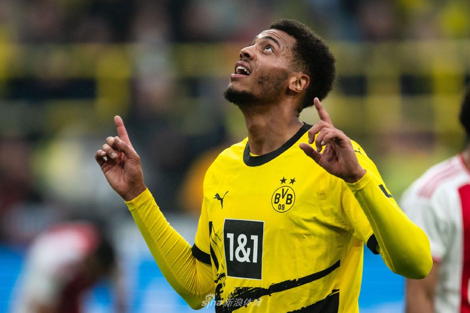 舞台上崭露 舞台上崭露