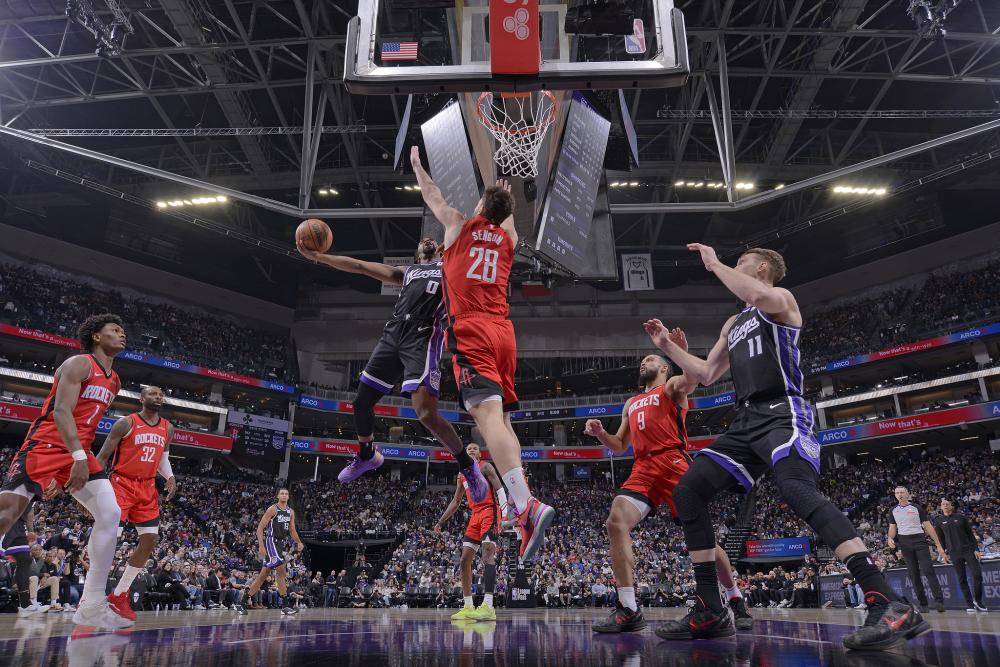 仍然对球队 仍然对球队