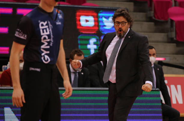 更是球队整 更是球队整